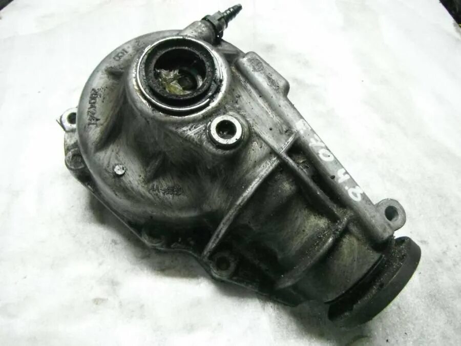 7636992-04 редуктор бмв. Редуктор bmw x5 e70. Bmw e70 задний редуктор. Редуктор бмв р35. Задний редуктор bmw 33108686203.