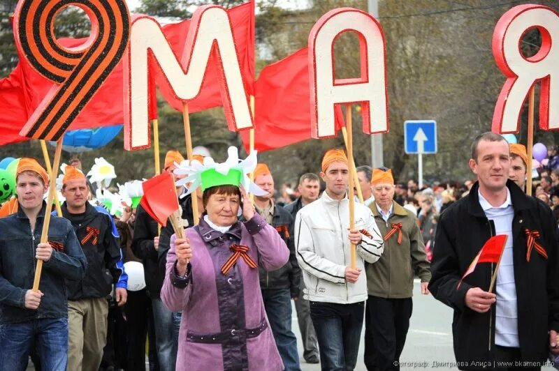 Украшение колонны на 9 мая. Колонна на 9 мая. Украшение колонны на день Победы. Колонна на день Победы.