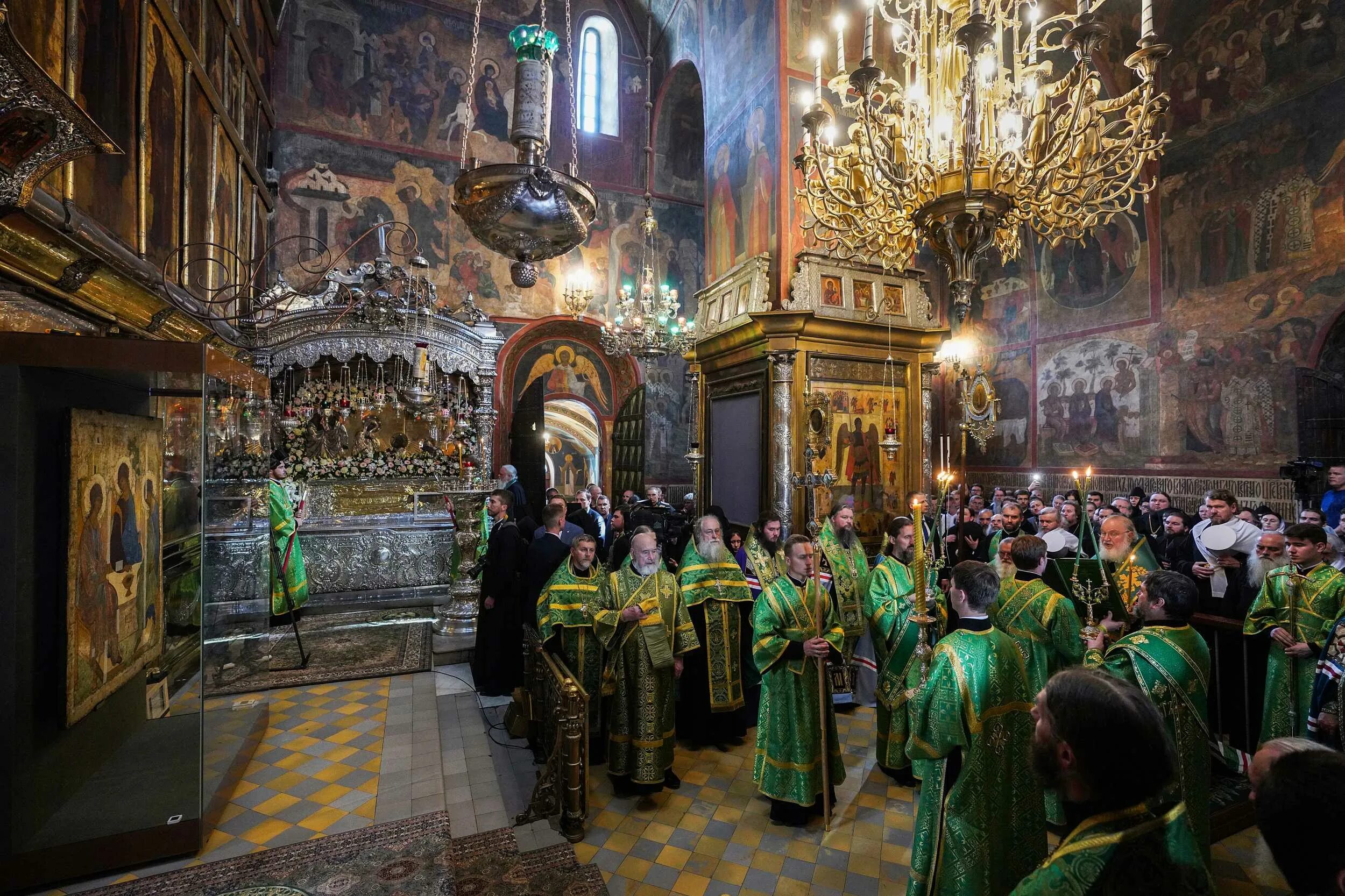 Этот город назван в честь сергия радонежского. Лавра Сергия Радонежского в Сергиевом Посаде.