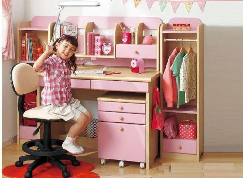Письменный стол для девочки. Стол для девочки. Школьный стол для девочки. Стол для уроков. Что нужно девочке 10
