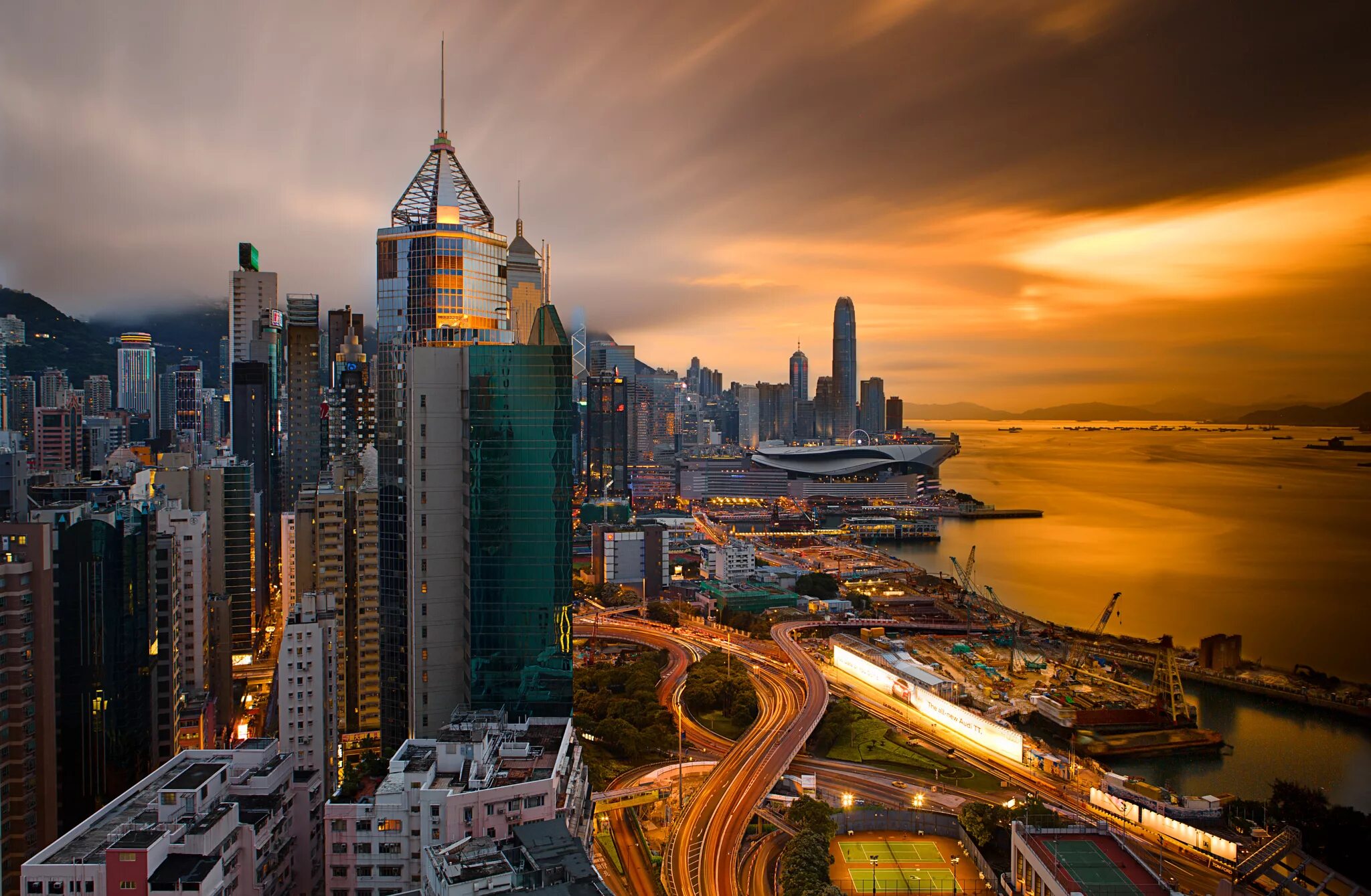 Кому принадлежит гонконг. Китай Гонг Конг. Гонг Конг небоскребы. Сянган Гонконг. Мегаполис Гонконг.