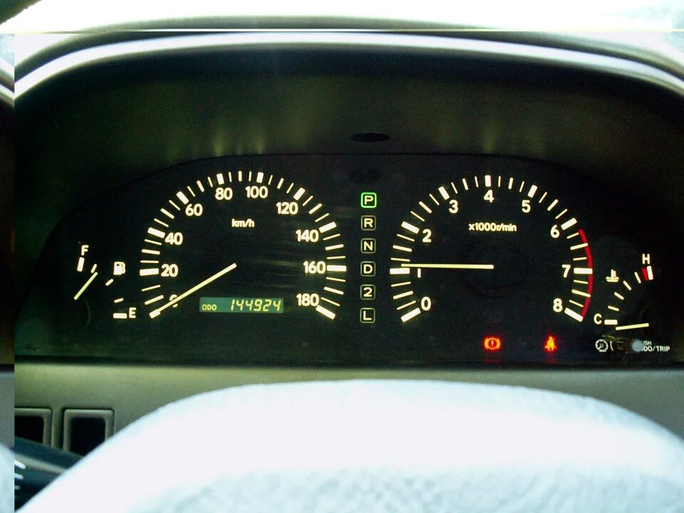 Приборная панель тойота карина ат211. Тахометр калдина. Тахометр калдина. Как можно подключить тахометр на тойота спринтер. Caldina toyota 2001 год панель.