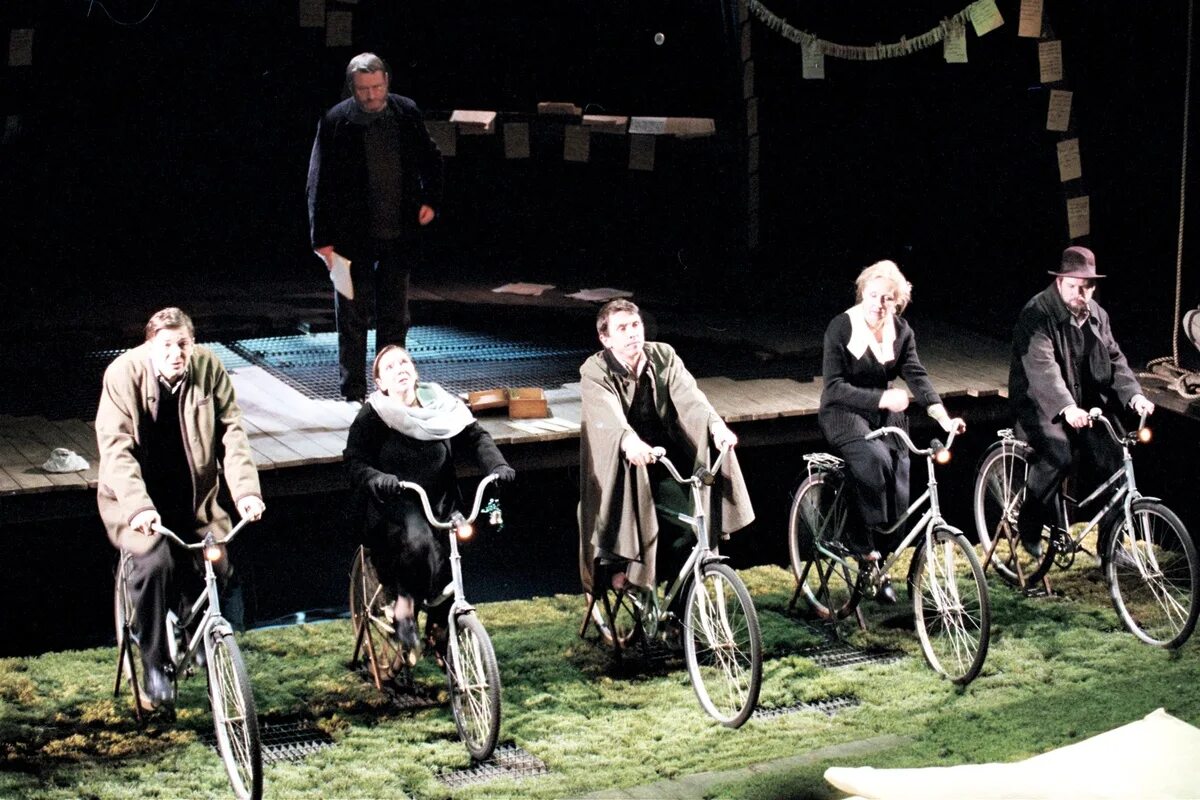 новосибирский театр на левом берегу. театр драмы и комедии киев. сайт театра левый берег. на левом берегу драматический театр афиша. театр левобережный.