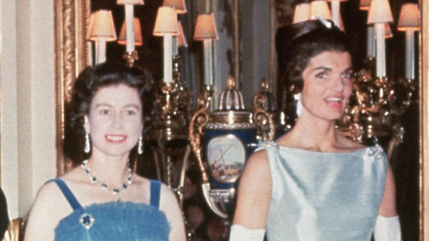 Queen Elizabeth II with Jackie Kennedy, her children and Bobby Kennedy at the un