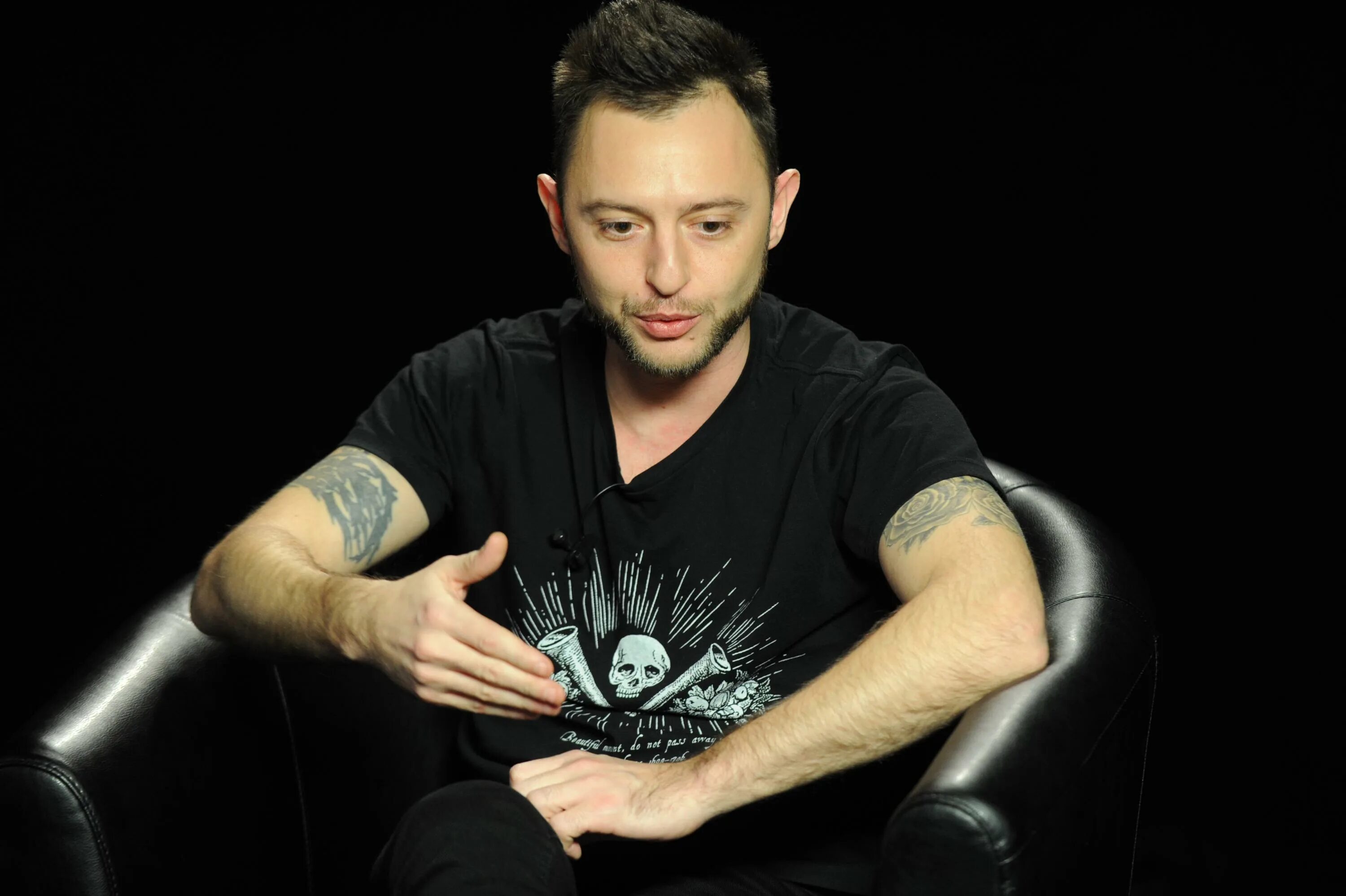 Звери роман билык. Солист группы звери. Группа звери солист. Роман билык 2021. Роман витальевич билык.