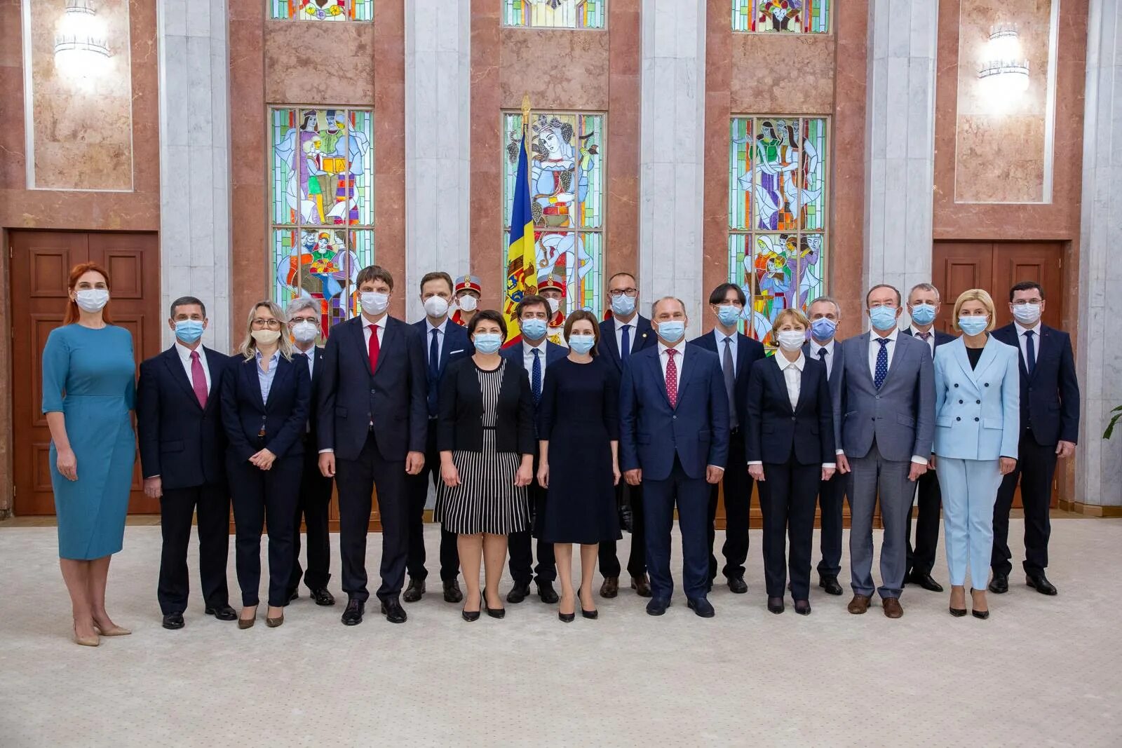 Министры молдовы. Парламент Молдовы. Правительство Гаврилица Молдова заседание. Кабинет министров Молдовы.