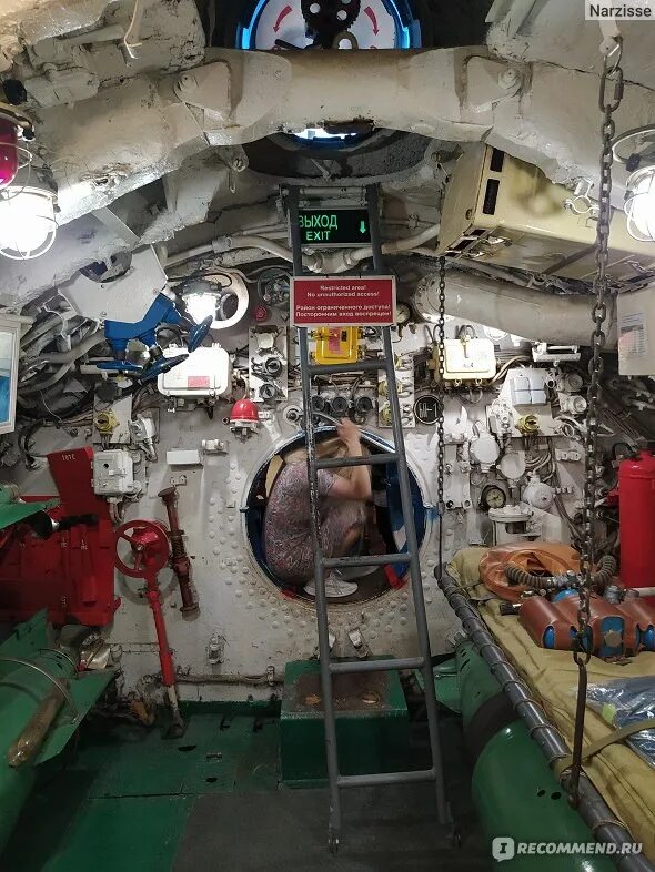 Подводная лодка 613 проекта музей с 189. Подлодка музей в санкт-петербурге с-189. Музей подводная лодка с-189. Подводная лодка с-189 санкт-петербург. Санкт-петербург набережная лейтенанта шмидта подводная лодка с-189.