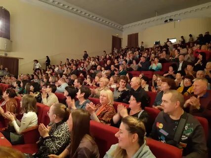 Поблагодарив зрителей