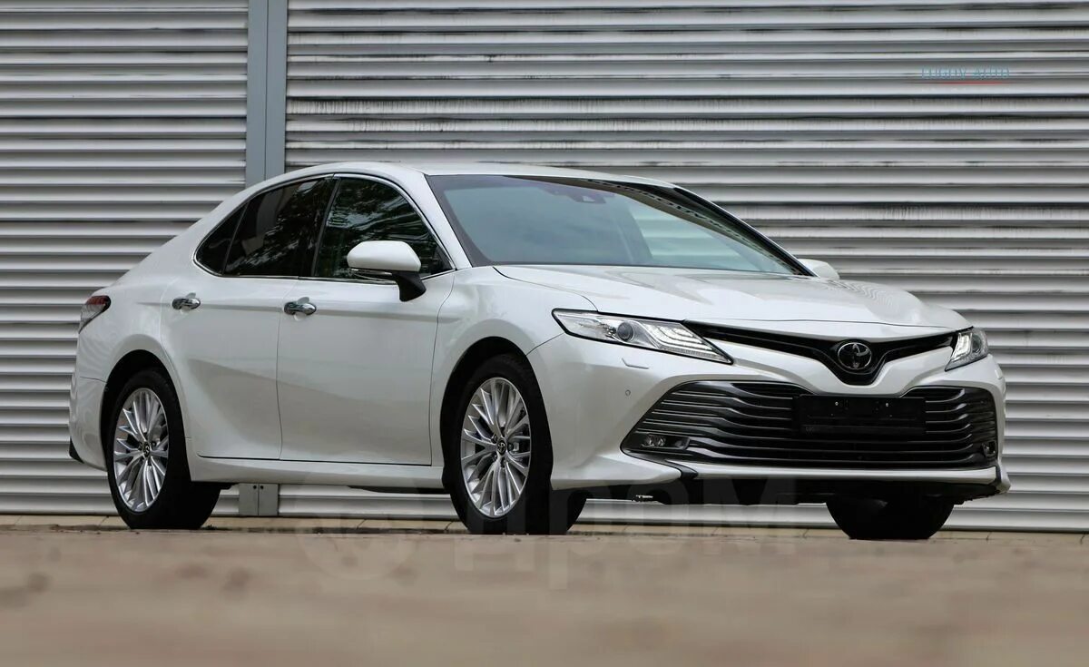 Камри бункер. Камри 70 2. Toyota camry 2018 white. Камри 2018 авито. Камри 2018 авито.