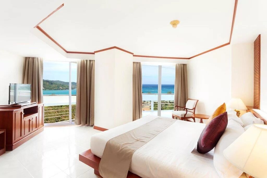 Andaman beach suites. Andaman Beach Suites 4*. Андаман Бич Сьютс Пхукет. Andaman Beach Suites 4*, Таиланд, Патонг. Бунгало Андаман.