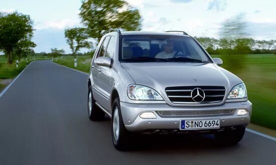 9000CC Mercedes Benz ML55