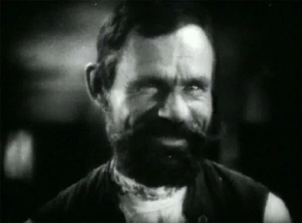 Земля фильм 1930 максимова. Земля 1930 года. Фильм земля довженко. Фильм земля 1930 елена максимова. Кадры из фильма земля довженко.