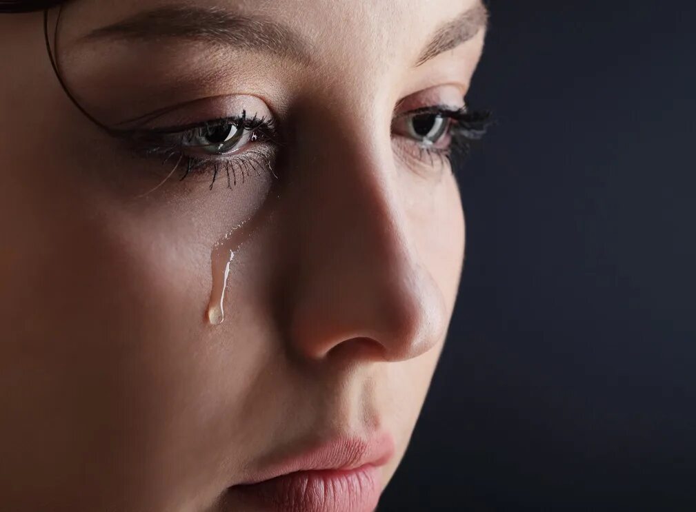 Cry up