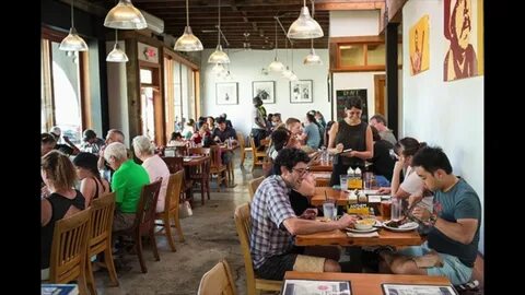 The restaurant was crowded