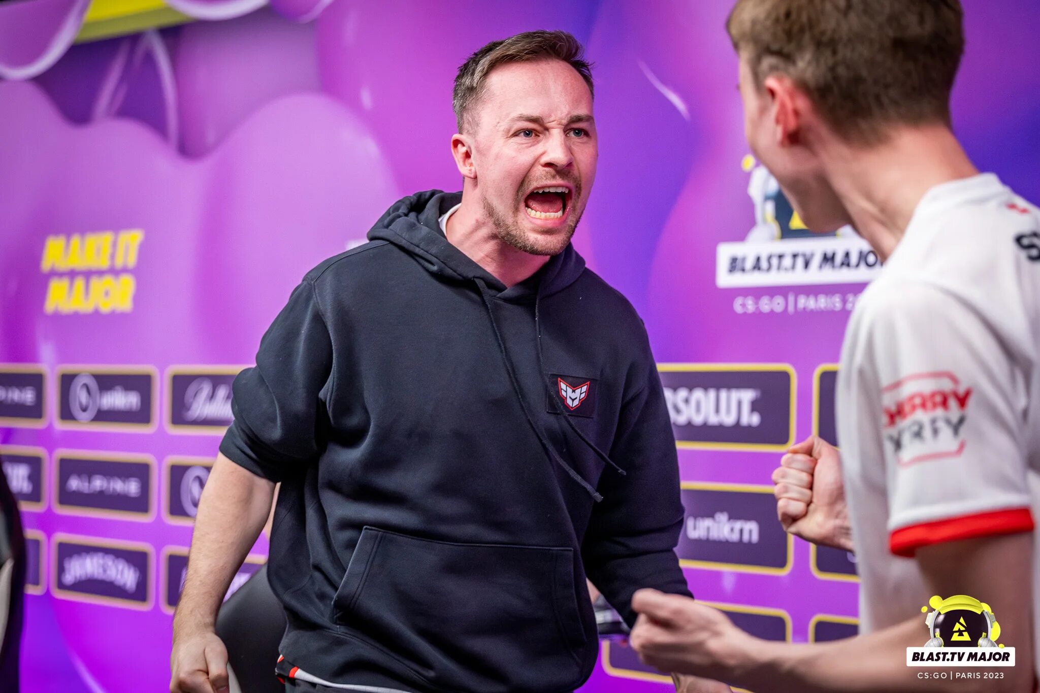 Blast major paris 2023. Мажор париж 2023. Арена мажора бласт париж. Париж мажор кс го 2023 победители. Капсулы paris 2023 превью ютуб.
