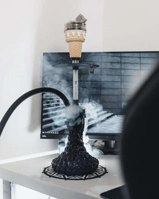 фото выпусти пар. время выпустить пар. время выпустить пар. спустить пар. гнев.