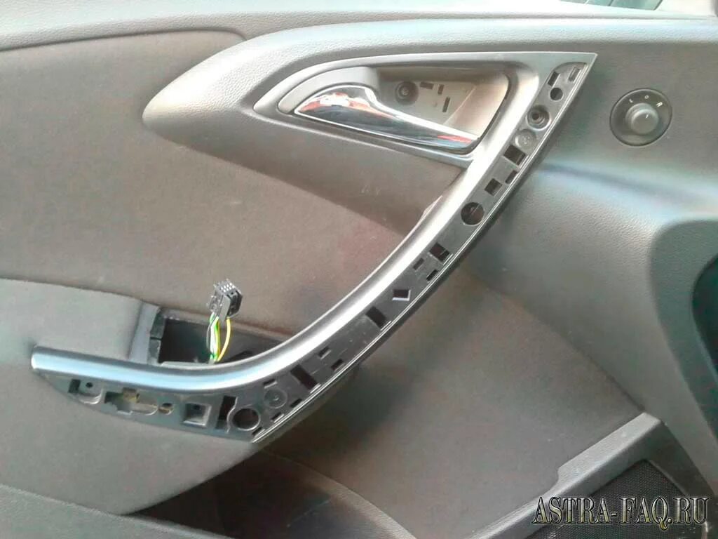Замена штатных динамиков Opel Insignia I / Снятие обшивки двери / Определение по