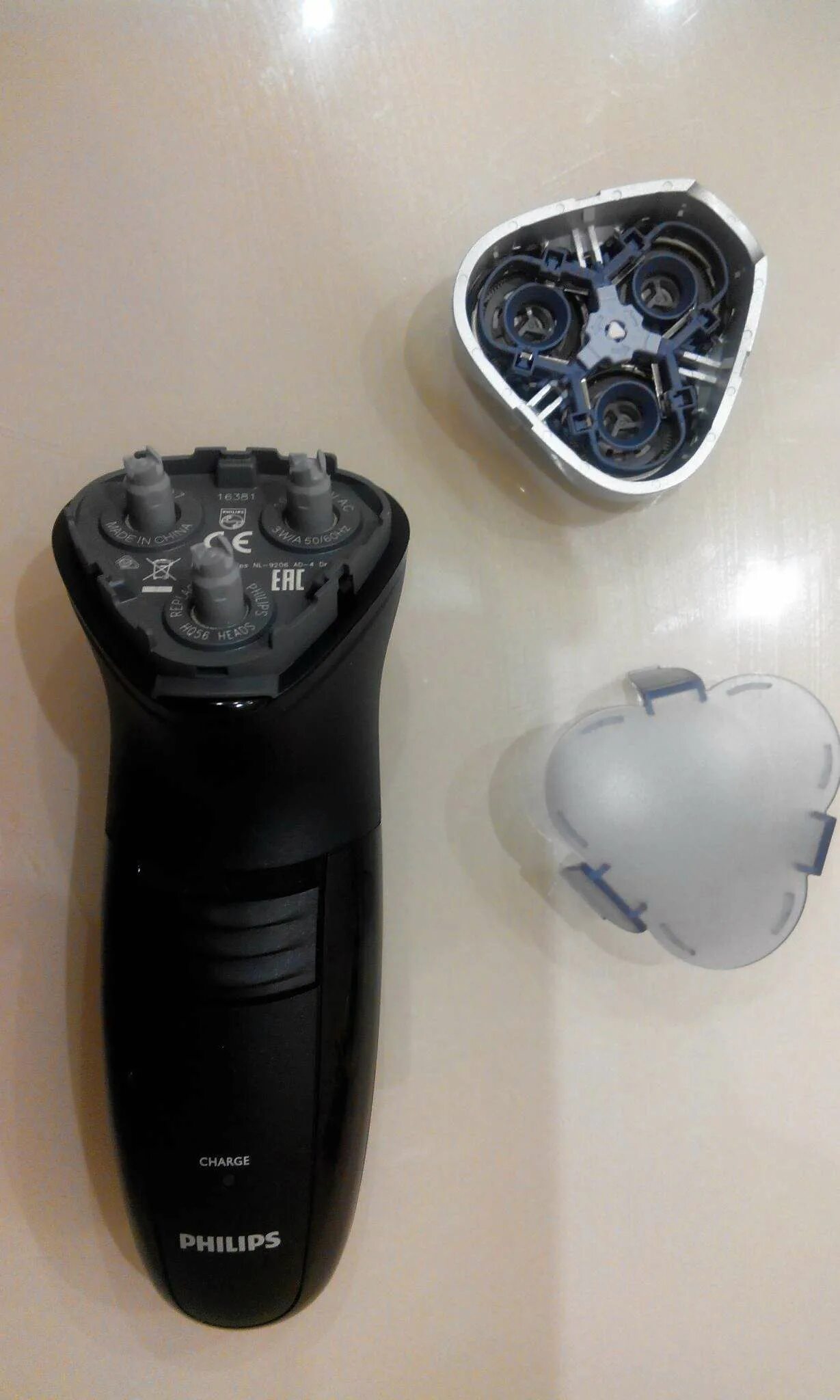 Бритва hq. Электробритва philips hq6927 series 3000. электробритва philips hq 6927. philips hq6927/16. бритвы филипс hq 6927 характеристика.
