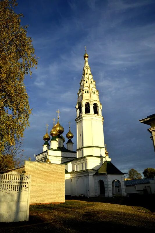 Приволжск праздник. Храм приволжск ивановская область. Приволжск праздник. Школа 1 приволжск. Приволжск праздник.