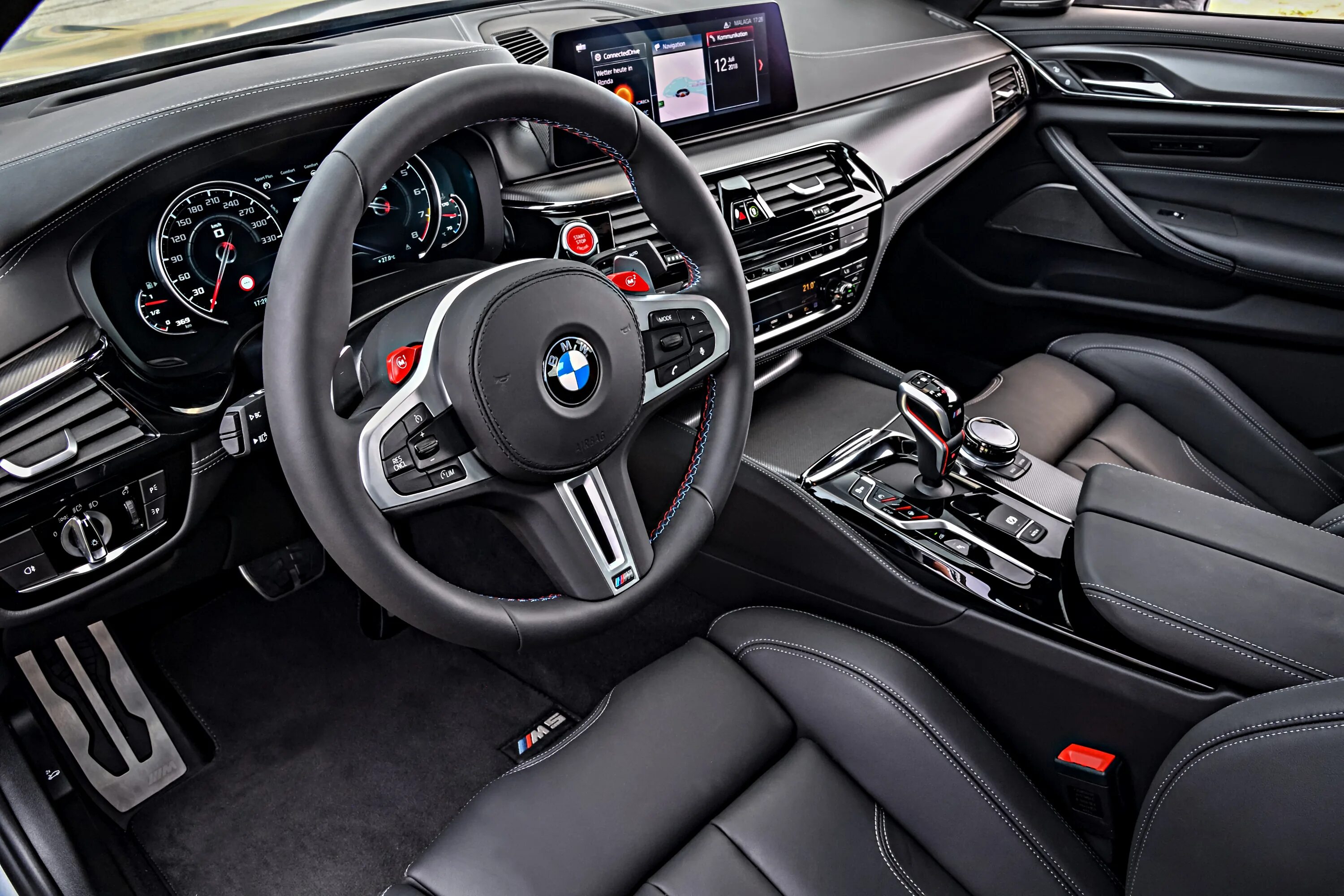 Бмв м5 2019. BMW m5 f90 салон. BMW m5 Competition 2019 салон. БМВ м5 ф90 салон. BMW m5 2019 салон.