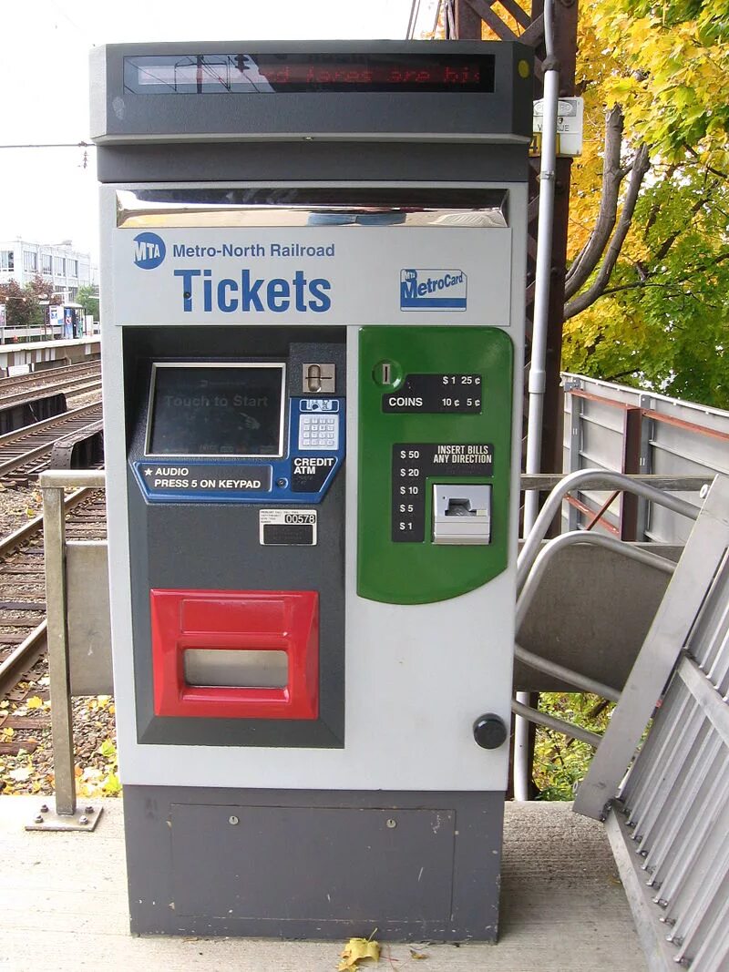 Ticket machine. Уличные автоматы по продаже билетов. tickets в автомате. автомат ticket station.