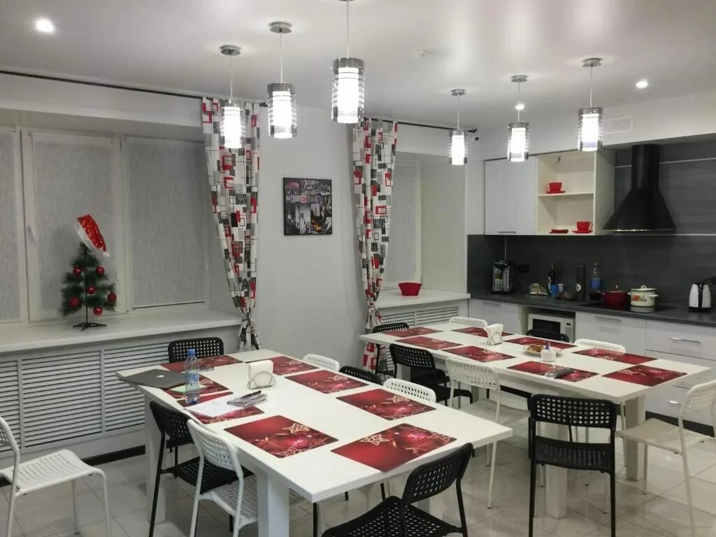 Губаха пермский край хостел даниэль. Губаха хостел даниэль 4м номера. Апрес ски хостел губаха. Дэниел хостел дэниел в губахе. Хостел губаха.