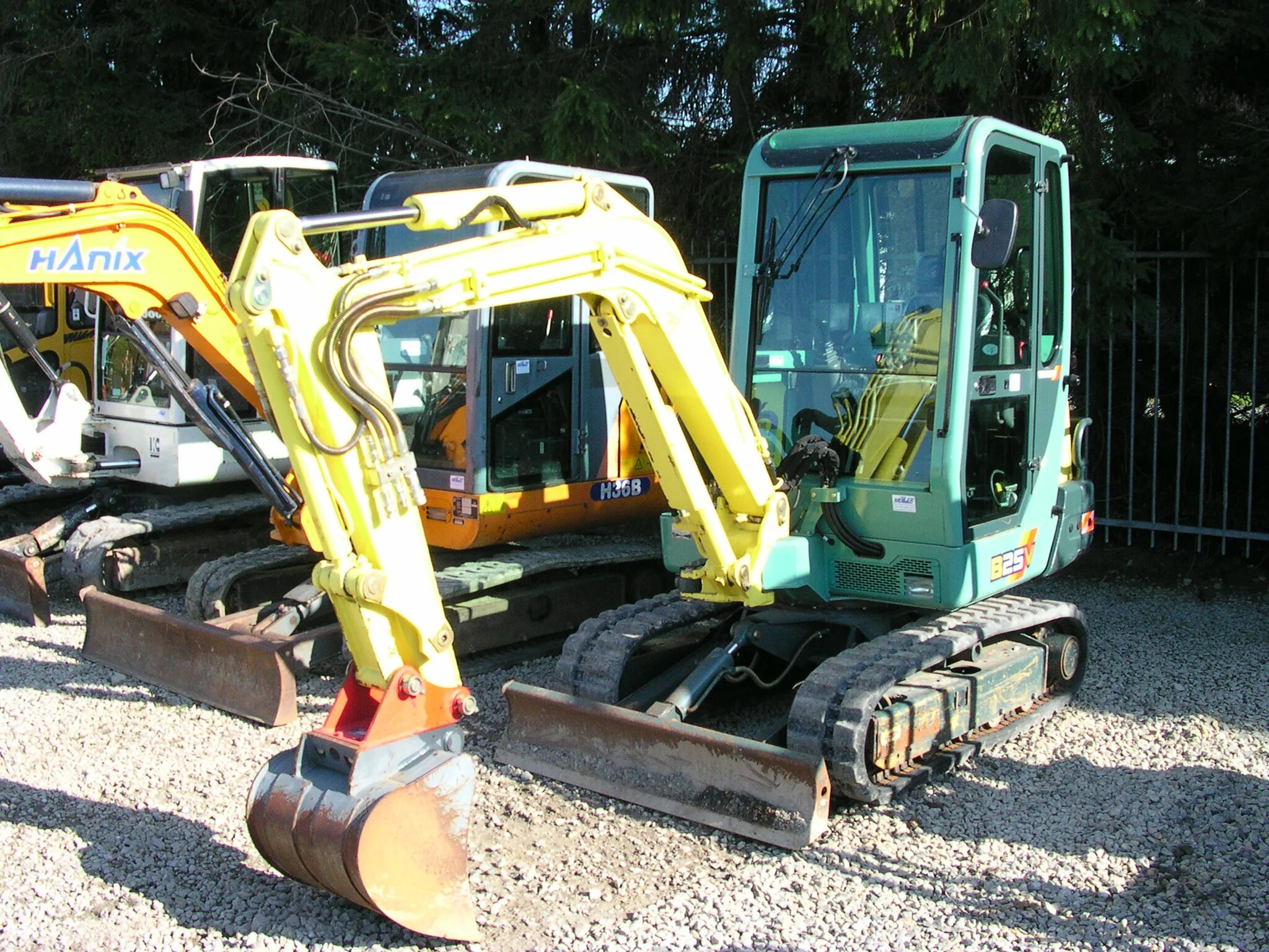 Минитрактор yanmar up-2. Yanmar b3-3a. Yanmar характеристики. Минитрактор янмар. Yanmar b4-6a.