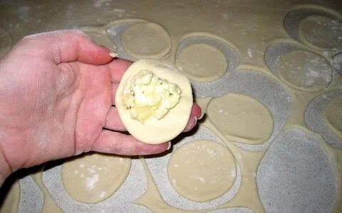 Эластичное тесто для пельменей с яйцом