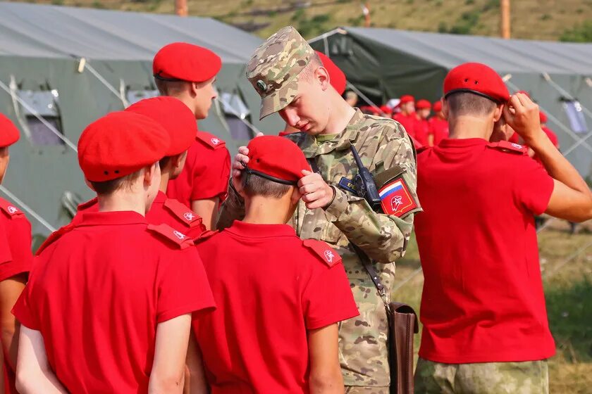 лагерь юнармия ульяновск. юнармия лагерь орленок. юнармейский лагерь орленок. лагерь юнармия подмосковье. орлёнок детский лагерь туапсе юнармия.