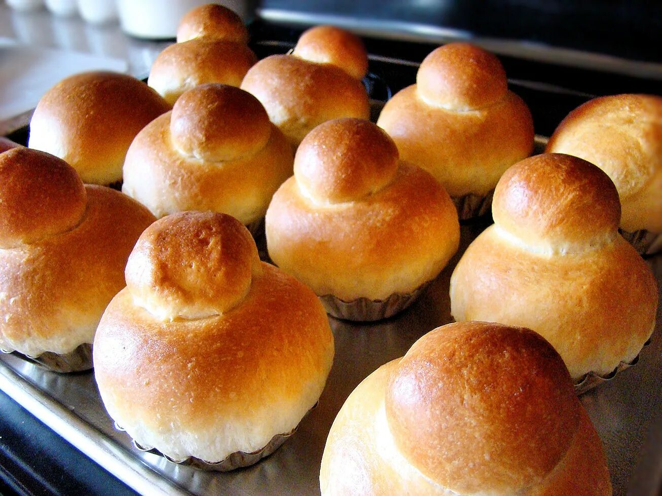 булочки бриошь французские булочки. французские булочки бриошь. булочка бриош. французские булочки бриошь. сдоба парижская бриошь.