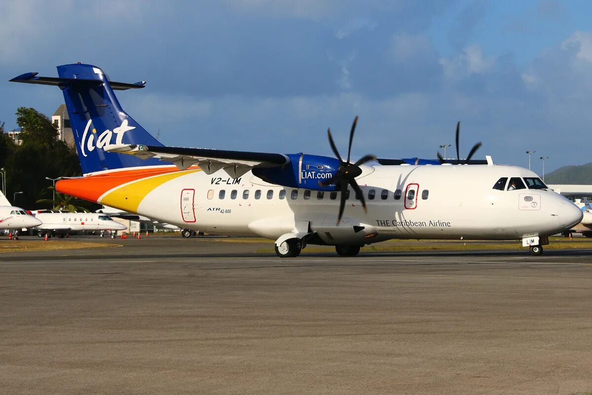 Атр 42. ATR 42-600s. АТР 42 600. ATR 42-600. ATR 42-600/72-600.