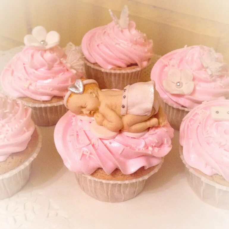 пирожные на день рождения девочке. каруейеи на день рождения девушке. кексики на день рождения девочке. капкейки на рождение девочки. детские капкейки на день рождения девочке.