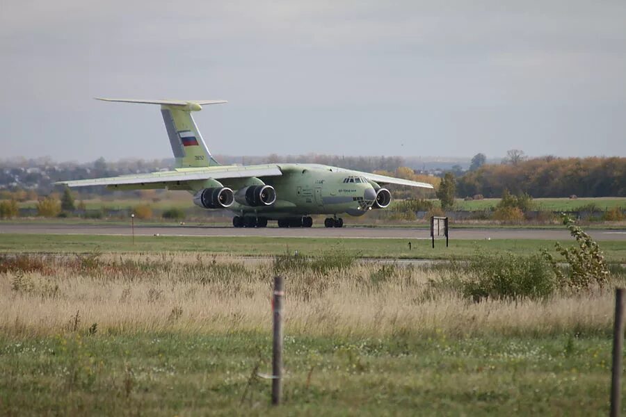 Полвека в строю. История Ил-76 Читать статьи по истории РФ для школьников и студ