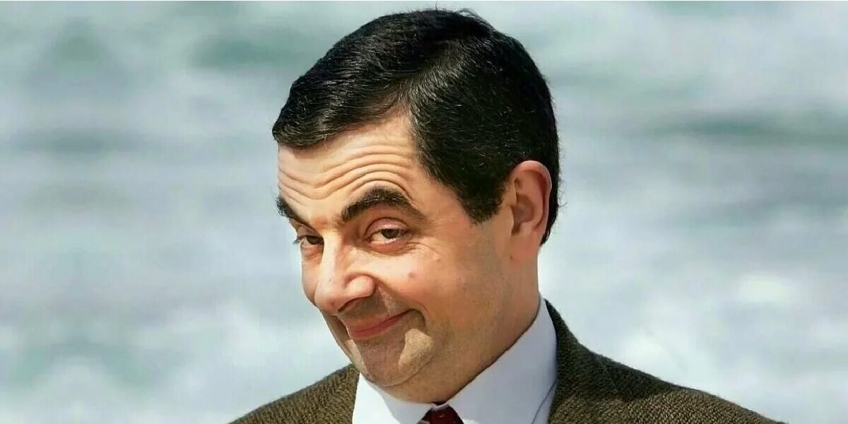 Девушка подслушивает. Любопытная кошка. Бесы сериал съемки. Любознательность женщина. Довольно любопытно.