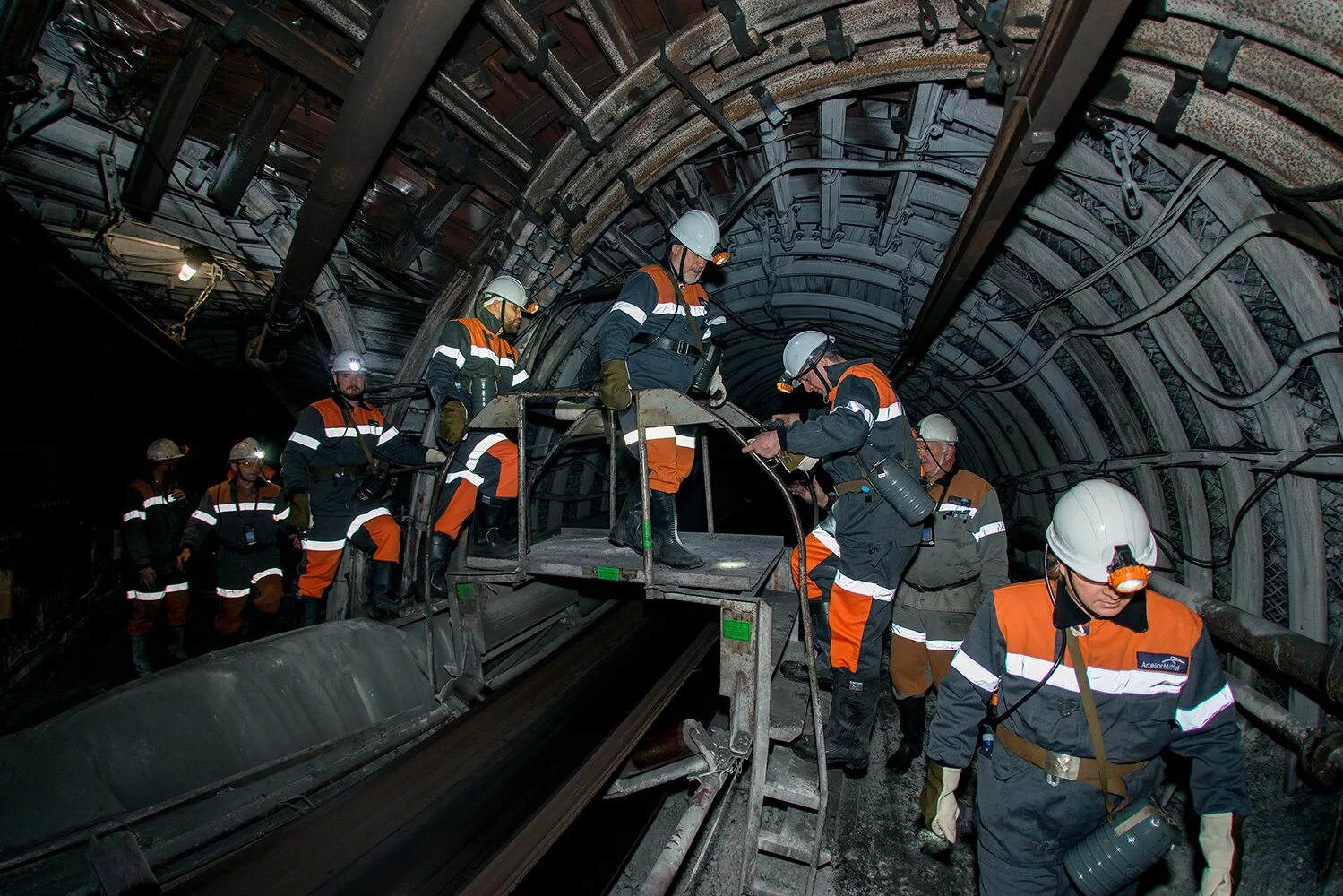 Шахта костенко макарчук сергей. Караганда шахта им. Г. Тисуль шахта. Шахта имени костенко фото.