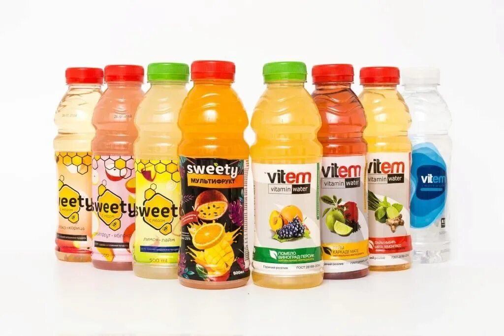 Кока-кола бевриджиз белоруссия. Китайский холодный чай. Напитки кола фанта пепси. Алоэ sunberry. Сок в бутылке пластиковой.