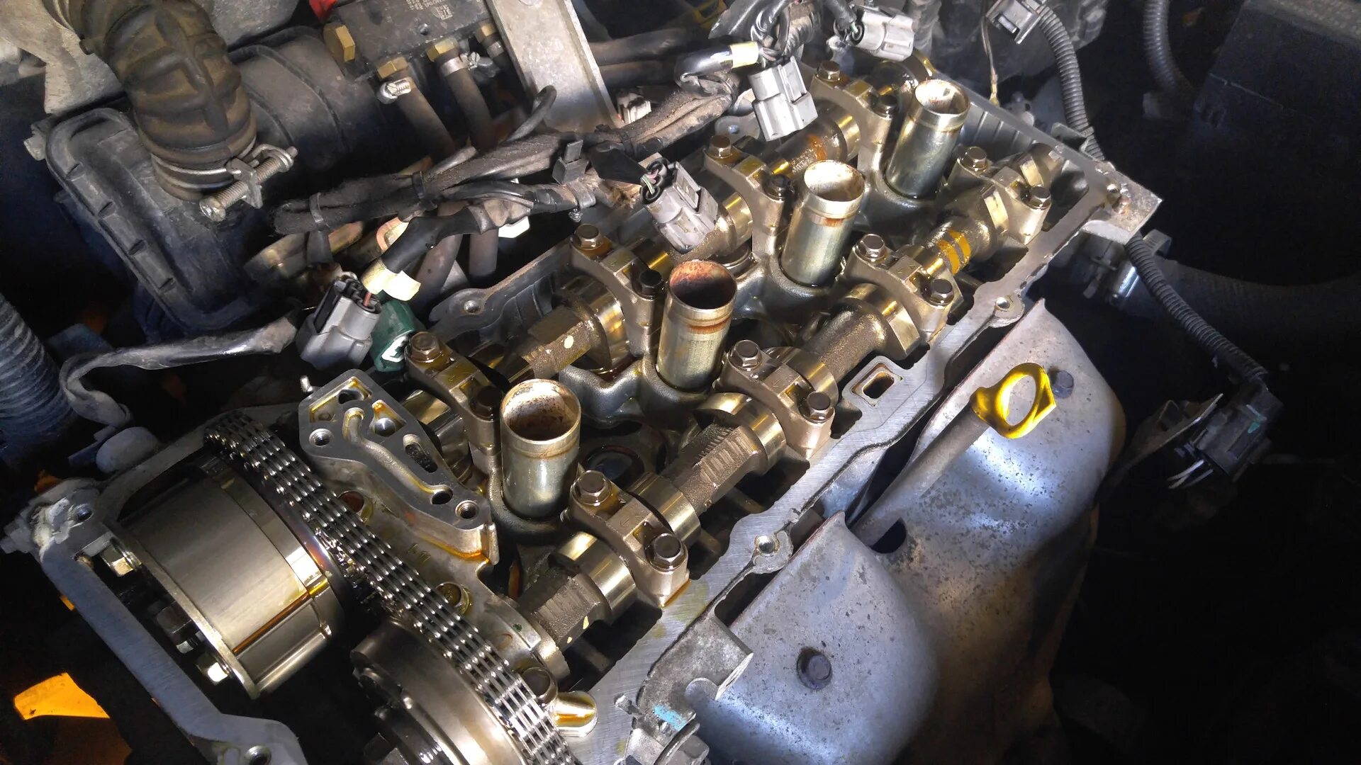 Регулировка клапанов ниссан марч к11. 5 дизель. 5. Клапана ниссан альмера классик. Nissan регулировка клапанов.