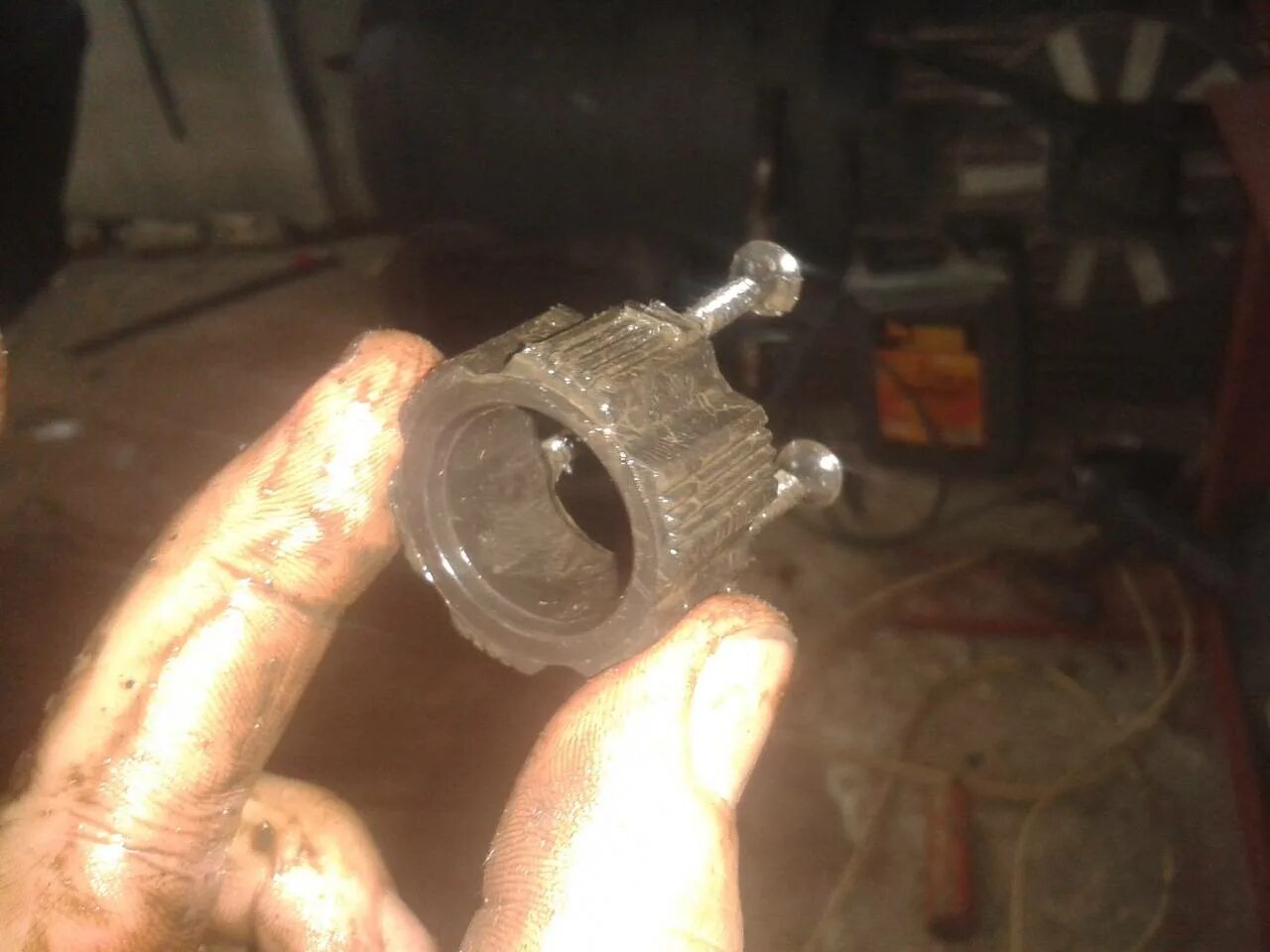 Втулка подшипника ниссан ноут. Втулка рулевой рейки логан без гур. Втулка рулевой рейки hyundai solaris 1. Втулка рулевой рейки киа сид 2008. Логан 2 втулка рулевой рейки справа.