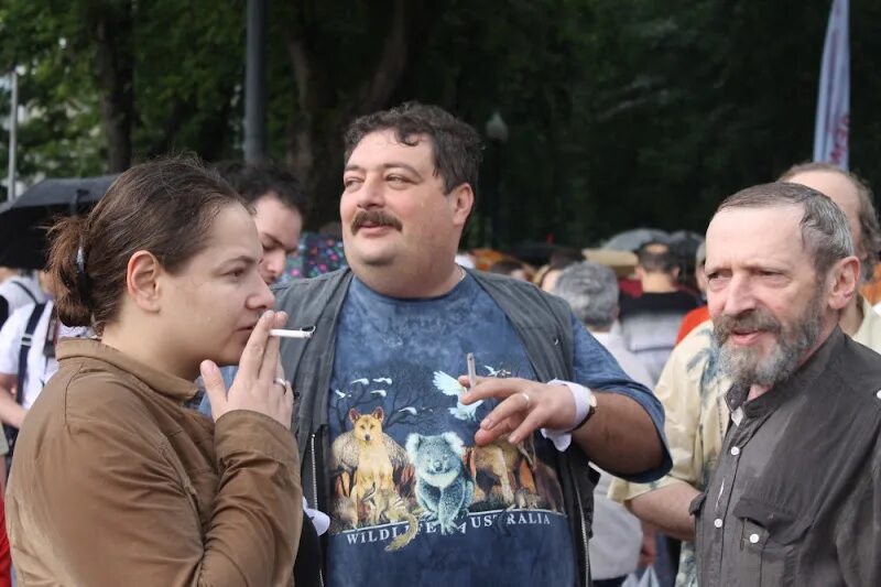 Дмитрий Быков и Александра Житинская // 19 января 2014 года в клубе "Книги и Коф