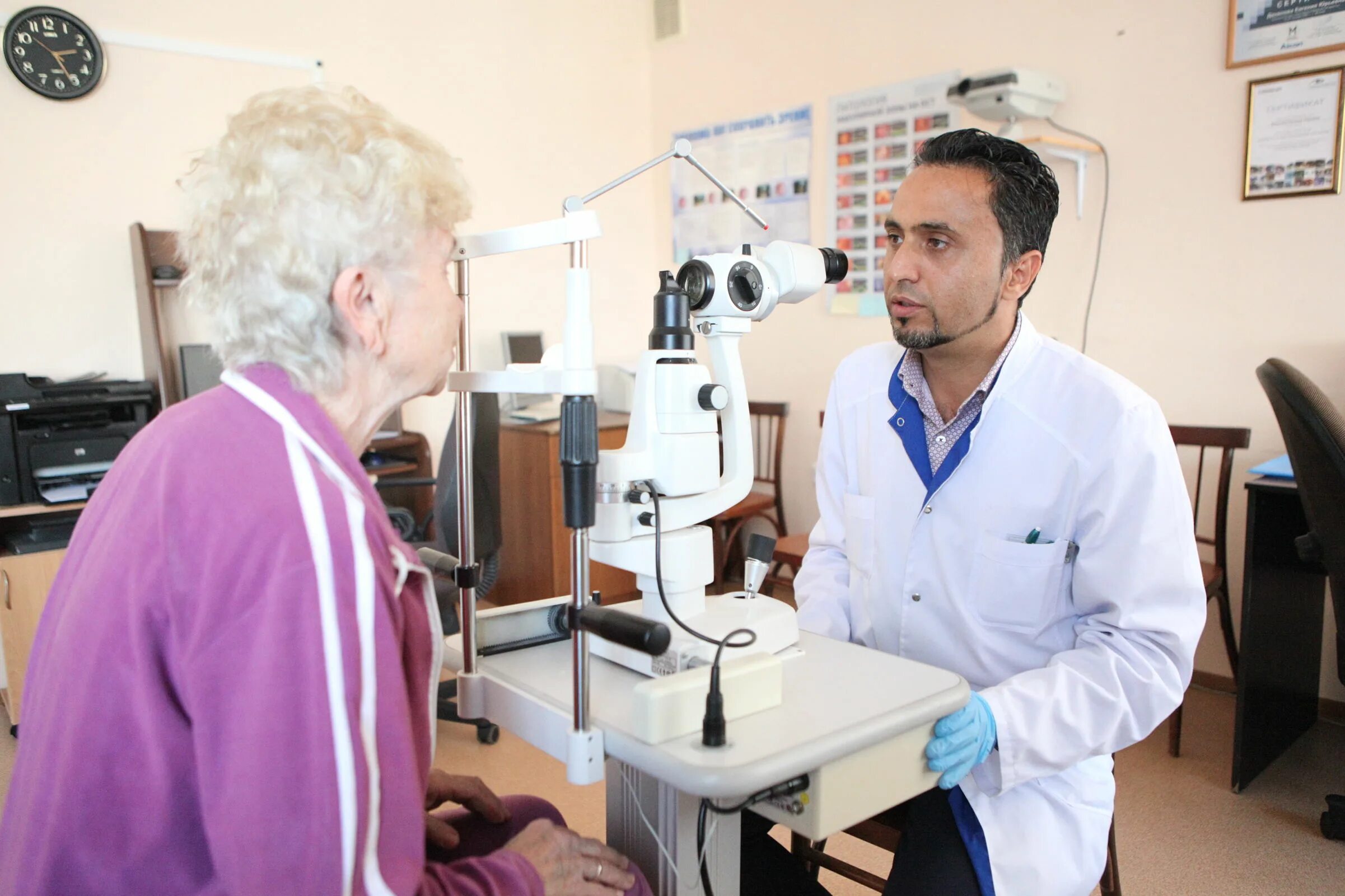 Алиев ахмед абдул гамидович офтальмолог окулист. Глазной врач. Ближайший глазной врач. Узбекистанский глазной врач. Офтальмолог Ярославль.