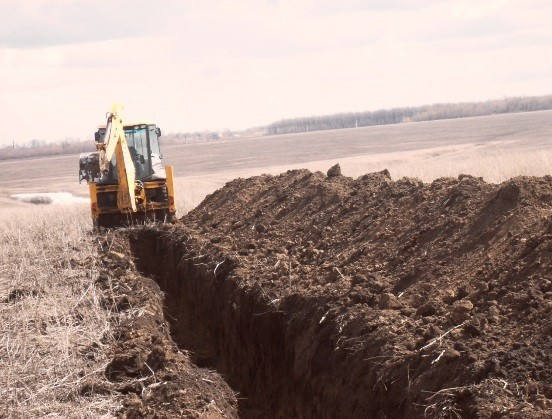 самовольное снятие почвы. перемещение плодородного слоя.