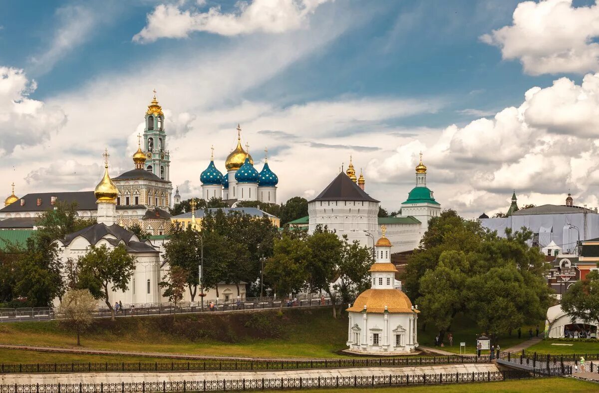 Троице-Сергиева Лавра Сергиев Посад. Троицко Сергиев монастырь. Троицкого Сергиева Лавра. Архитектурный ансамбль Троице-Сергиевой Лавры.