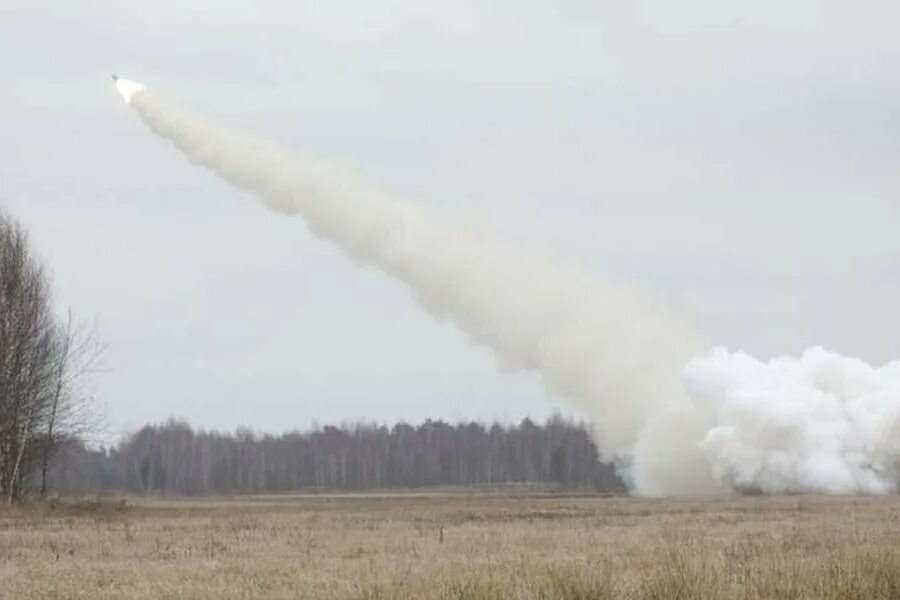 Белорусская рсзо полонез. Ракета беларусь. Ракета в белоруссии. Ракета беларусь. Космодром куру во французской гвиане фото.