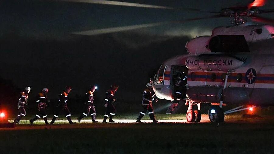 Цифры спасателей. Пожарная служба казахстан. Спасатели числа. Спасатель 35. Поисково-спасательная служба мчс россии.