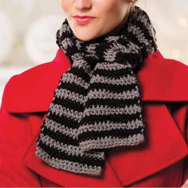 Шарф вязаный двухцветный. Как связать шарф двух. Двухцветный шарф спицами. Шарф вязаный двухцветный. Двухцветный шарф.