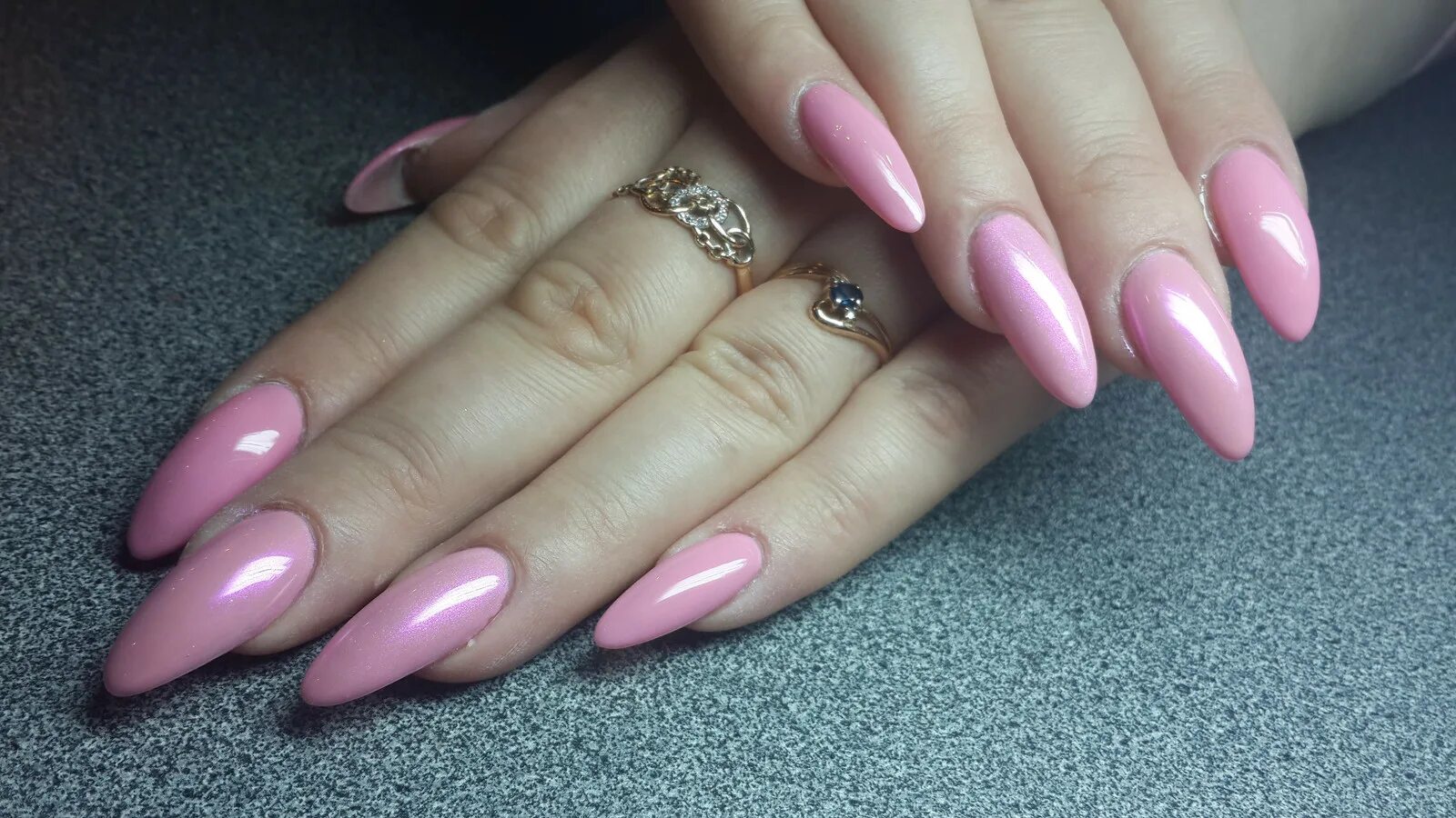 Розовые овальные ногти. Розовые матовые ногти. Матовый нюд миндаль 2. Розовые ногти. Розовые ногти.