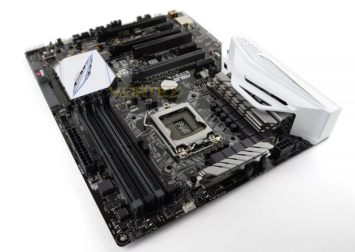 Asus z170m-plus. Материнская плата asus z170-a. Asus b150 plus. Asus z170 deluxe. Asus z170 материнская.
