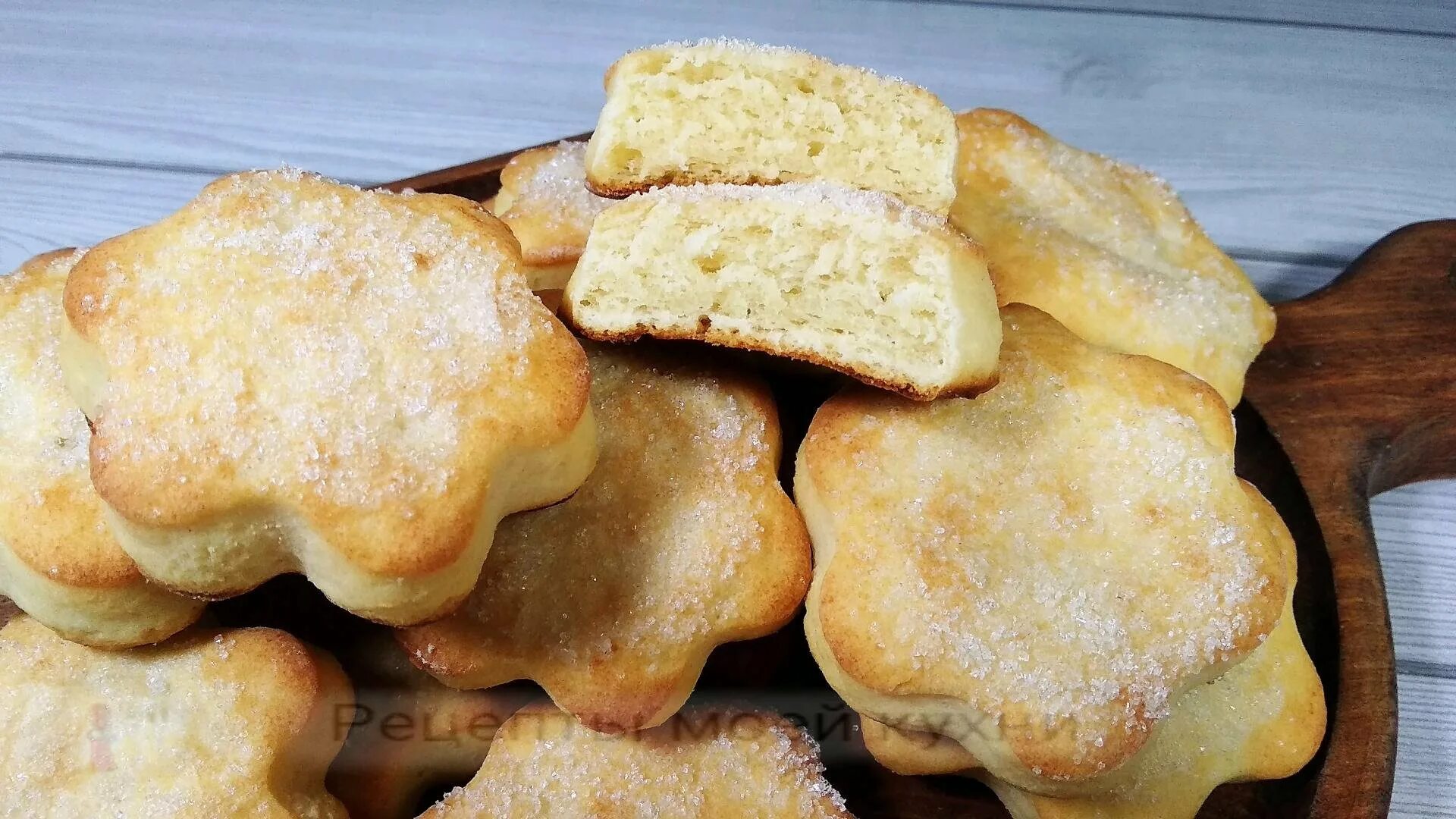 Печенье из творога на скорую руку. Печенья полумесяц с творогом. печенье мила творожное. творожное печенье лана. печенье творожное реж хлеб.