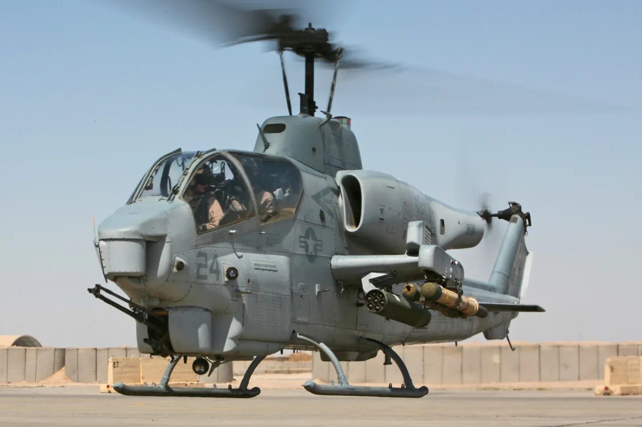 Вертолет Ah-1f. Bell Ah-1 super Cobra. Ah 1w SUPERCOBRA. Боевой вертолёт США Ah 1 Кобра.
