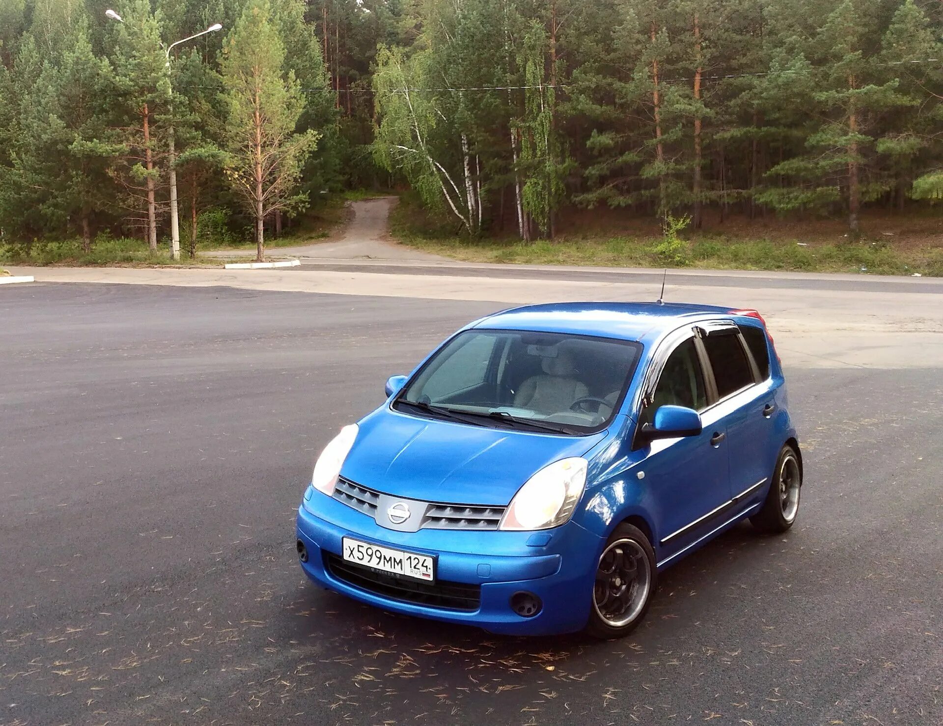 Nissan note e11 1.4. Ниссан ноут е11. Обвес на Ниссан ноут е11. Nissan Note e11 2008. Ниссан ноут е11 японский.